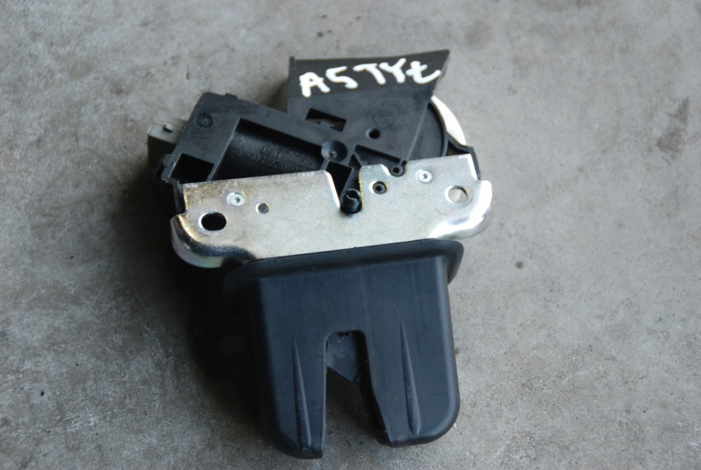 фото №1, Замок кришки задня audi a4 b8 a5 8t