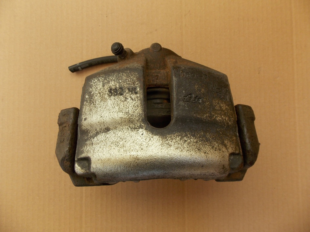 фото №1, Audi a3 8p 2.0 tdi 04- супорт правий передній перед