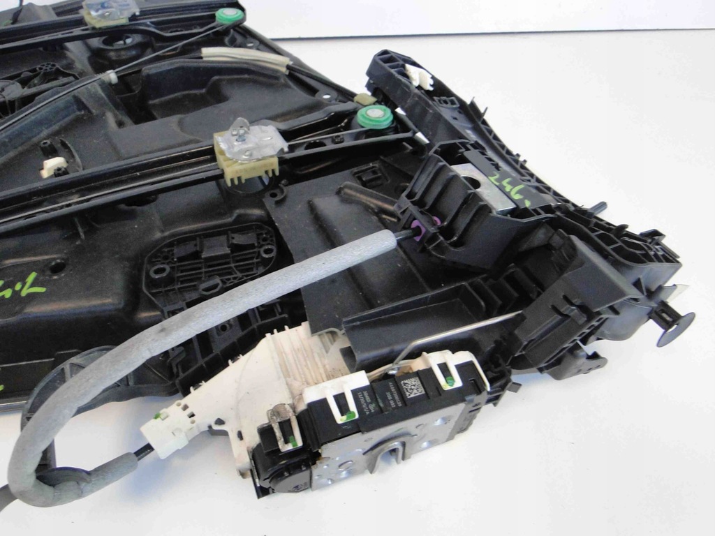 фото №6, Mercedes a klasa w176 замок двері ліва передні