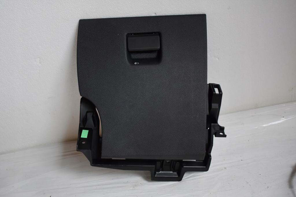 фото №1, Заглушка бардачок малый панели консоли peugeot 508