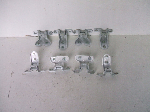 фото №1, Kia rio iv v 17- петли петля дверь левый