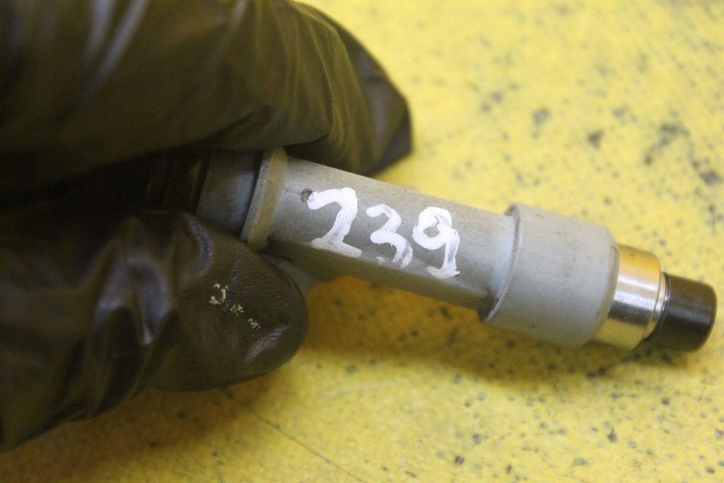 фото №10, Инжектор топлива toyota aygo ii 1.0 b 23250-00030