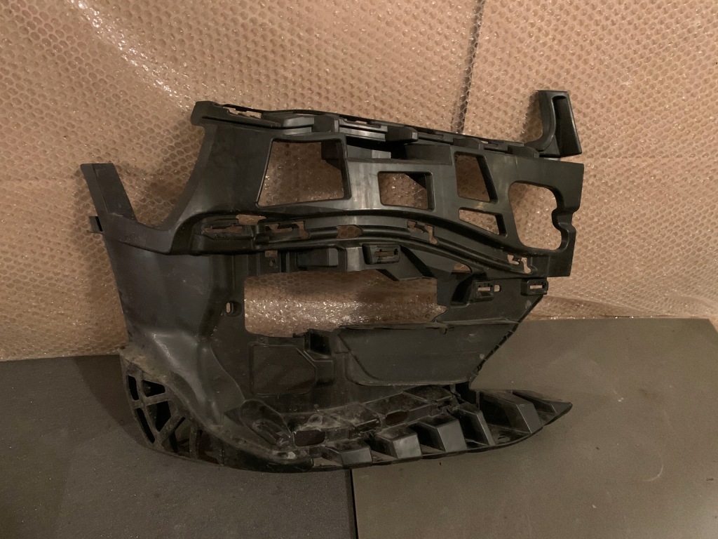 Купить Bmw f45 f46 направляющая кронштейн бампера правое