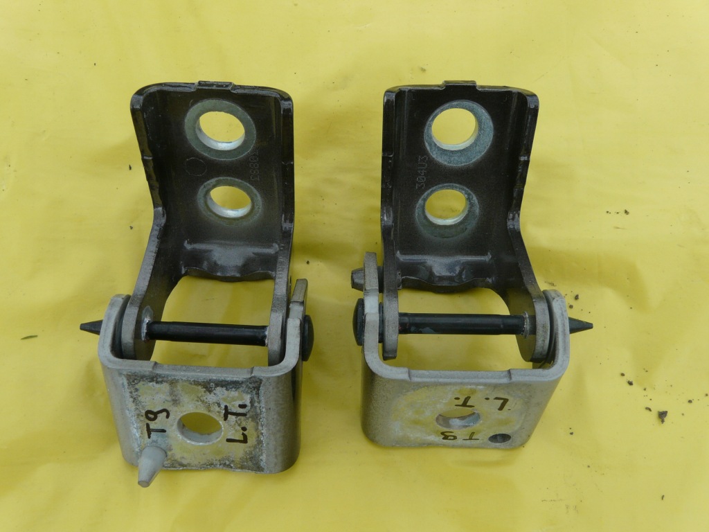 фото №2, Peugeot 308 t9 петля петлі двері лівий задня