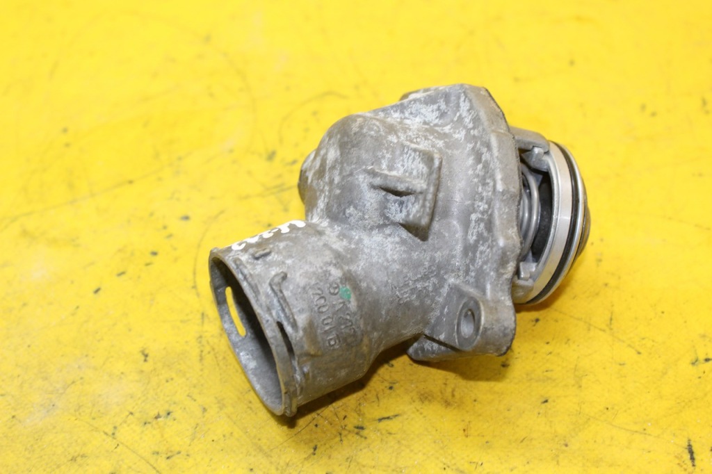 фото №1, Корпус термостата w212 3.5 b a2722000115