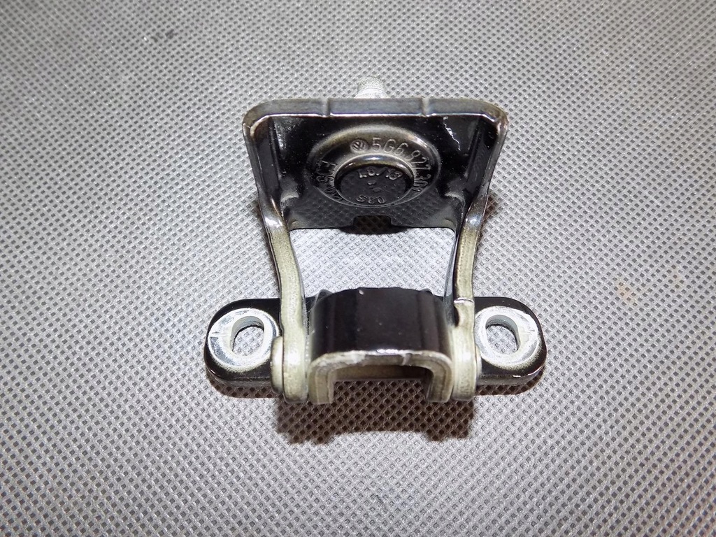 фото №1, Vw golf vii петля кришки задня 5g6827301