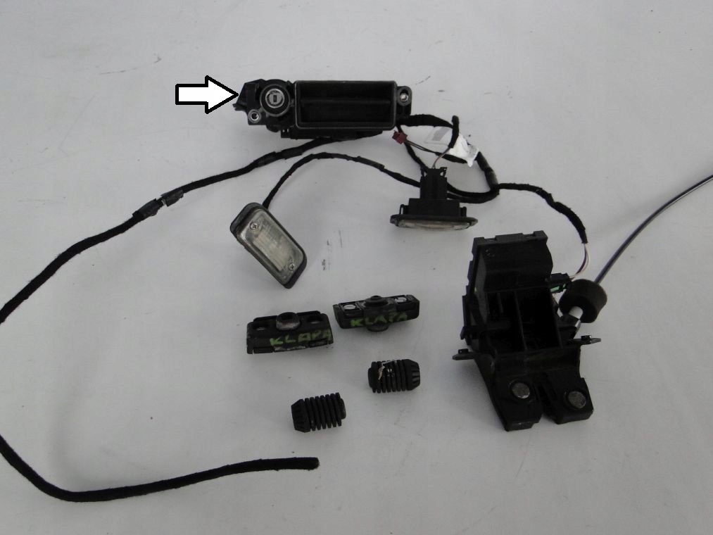 фото №2, Mercedes clk 209 ручка w кришка задня з вкладка