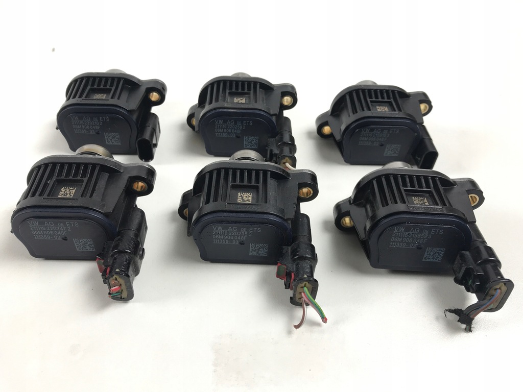 фото №1, Клапан электромагнитный audi rs5 rs4 06m906048f