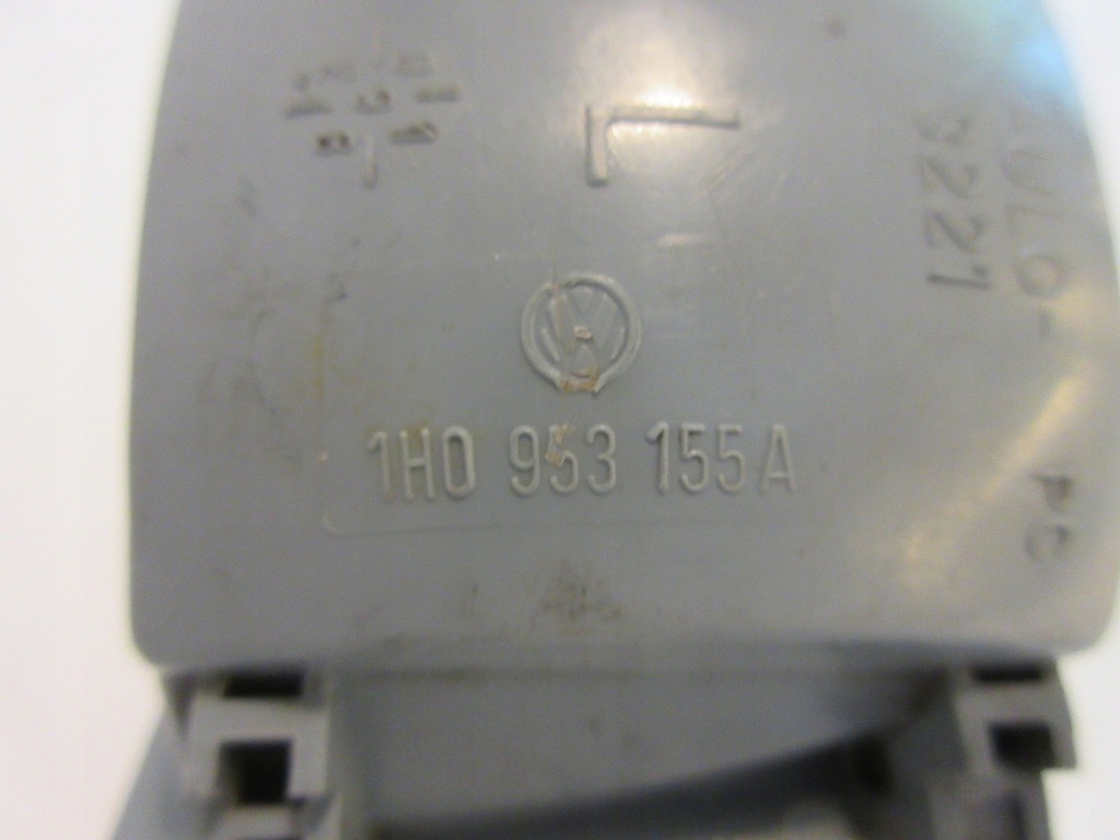 фото №8, Поворотник левый vw golf iii vento 1h0953155a