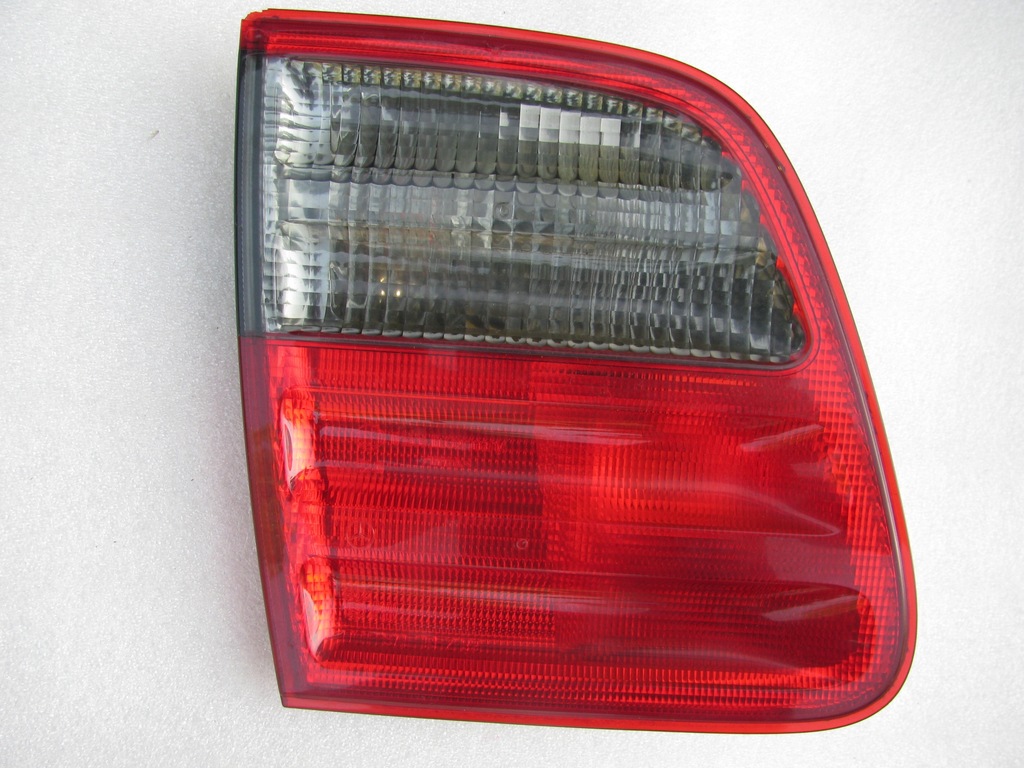 фото №1, E-klasa w210 лампа задняя задняя kombi lift