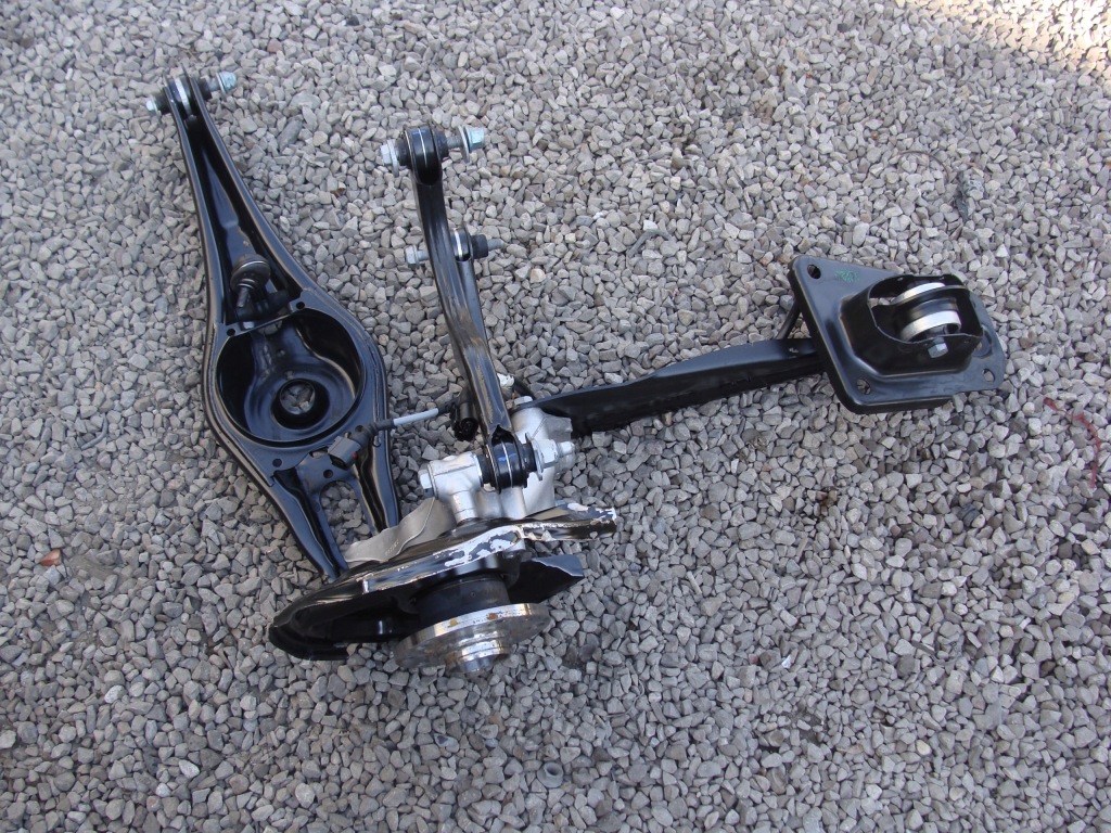 фото №1, Важелі поворотний кулак права superb iii passat b8 2wd