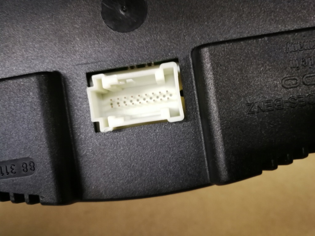 фото №8, Mercedes w203 счетчик приборы 2035401347