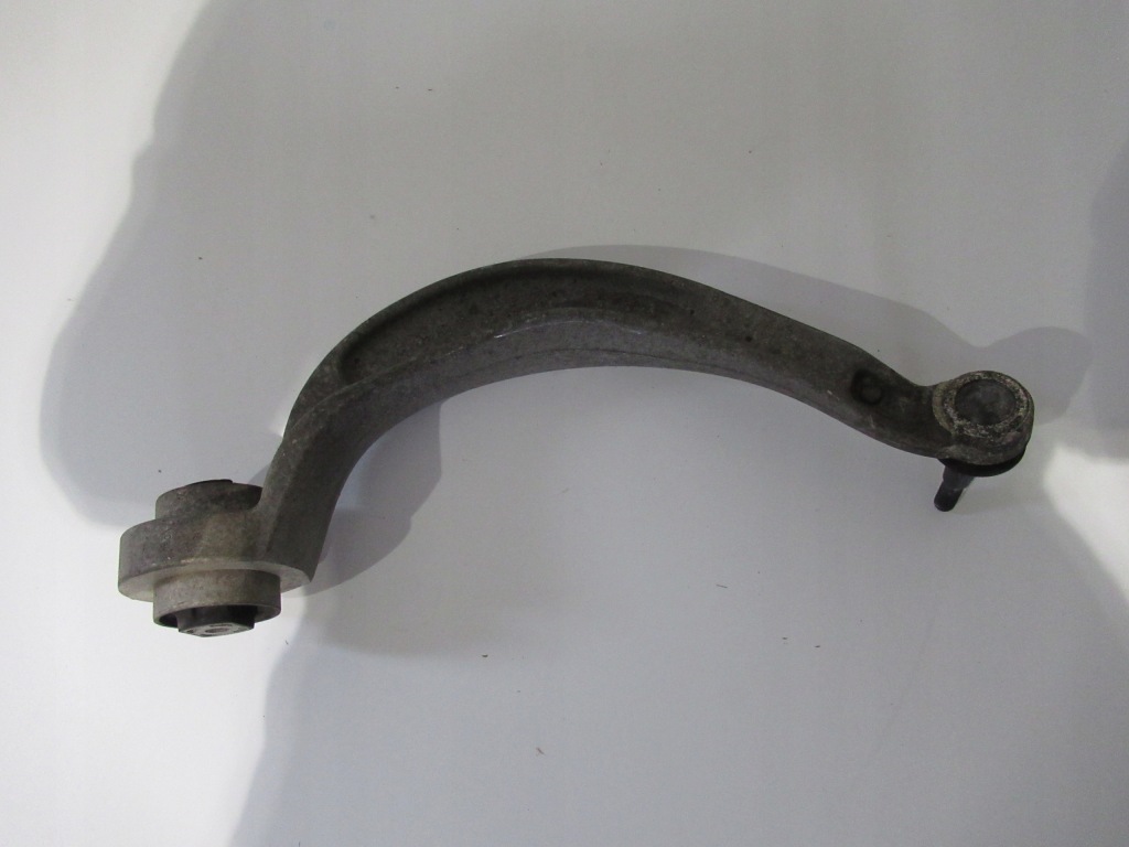 фото №1, Рычаг правый перед audi a4 b8 8k0407696c