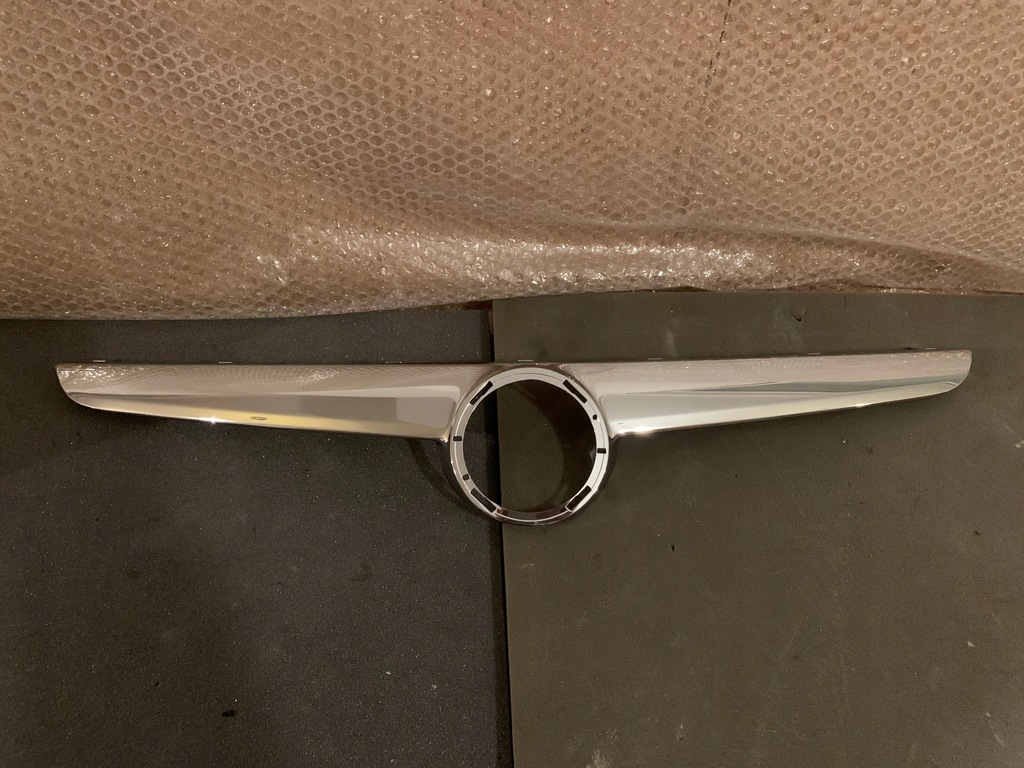 фото №1, Opel astra j iv gtc решётка радиатора