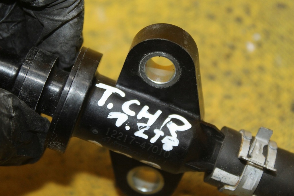 фото №7, Патрубок клапан toyota c-hr 1.2 tb 12217-47010