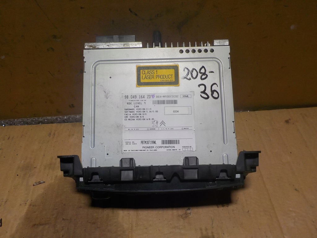 фото №1, Peugeot 208 радиопроигрыватель 98049164zd