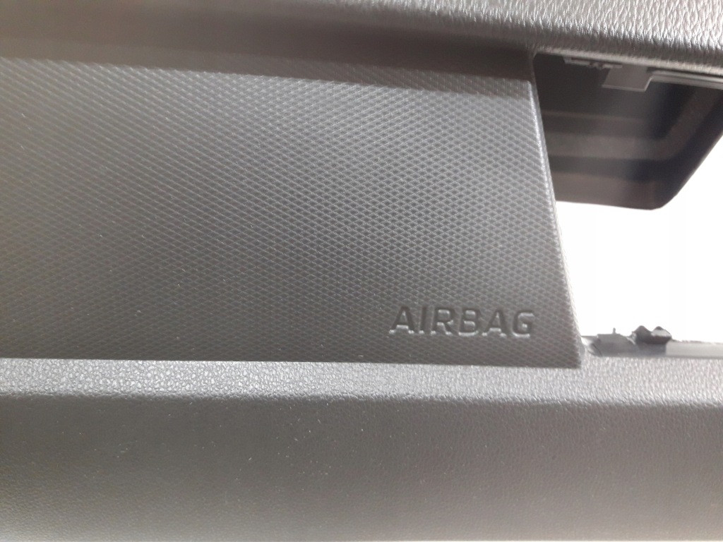 фото №2, Skoda rapid панель приладів консоль подушка безпеки подушки безпеки ремені оригінал демонтаж