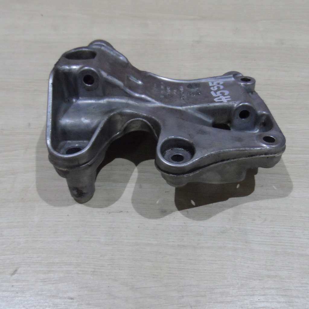 Кронштейн кронштейн двигуна генератора audi a5 4.2 fsi Недорого