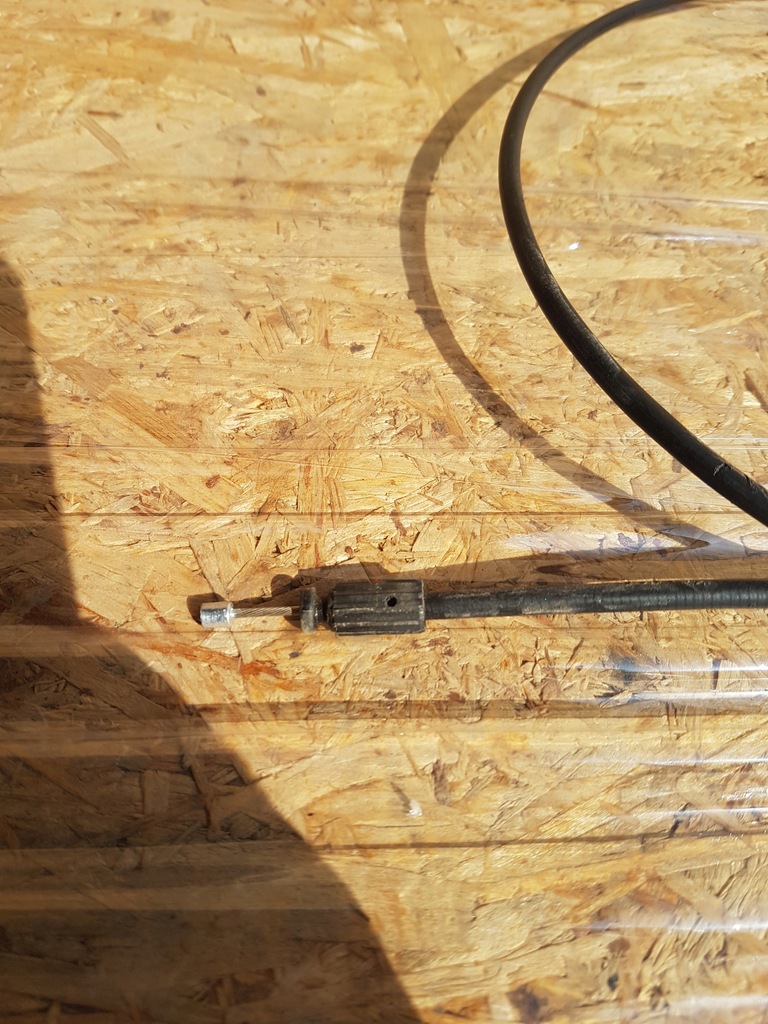 фото №2, Land rover discovery iv трос тягa капот