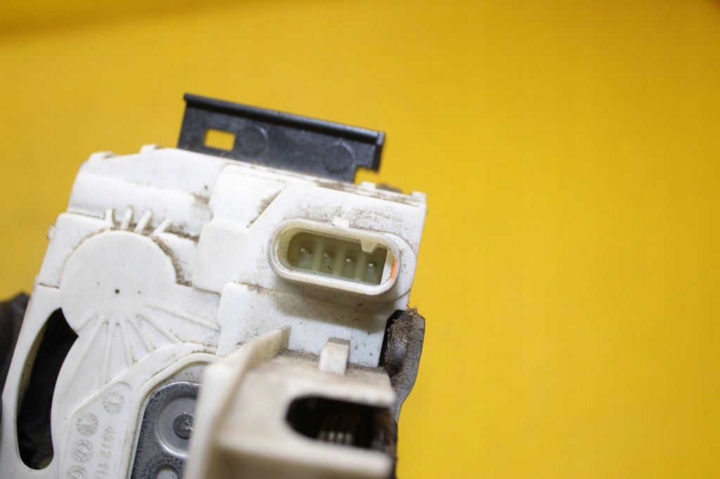 фото №5, Замок двері правий перед vw crafter a9067201735 4 pin