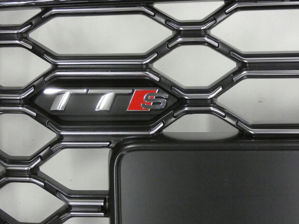 фото №3, Решётка радиатора, решётка радиатора audi tts 8s