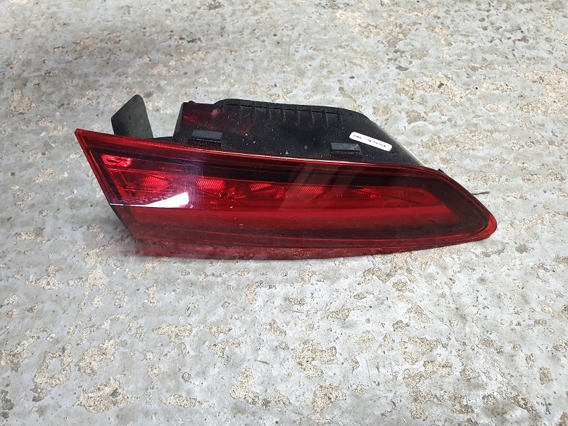 фото №1, Skoda оригінальний номер 57a945307 лампа задня кришка