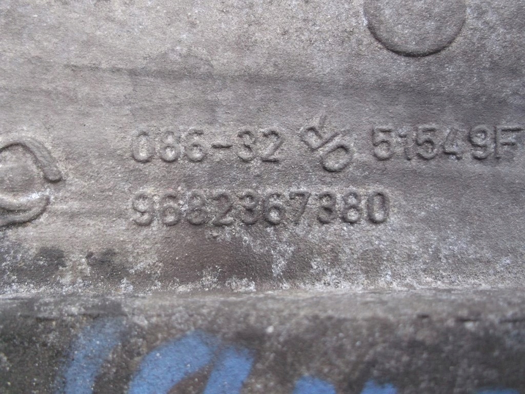 Peugeot citroen 2,0 hdi кронштейн генератора ролик Доставка