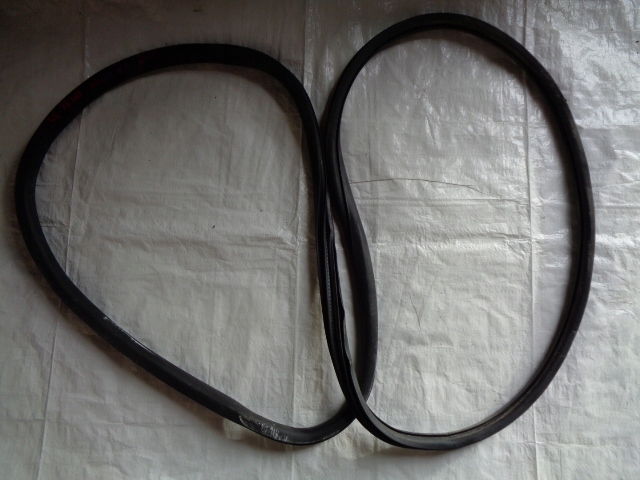 фото №1, Peugeot 208 3d прокладка дверь правых передних