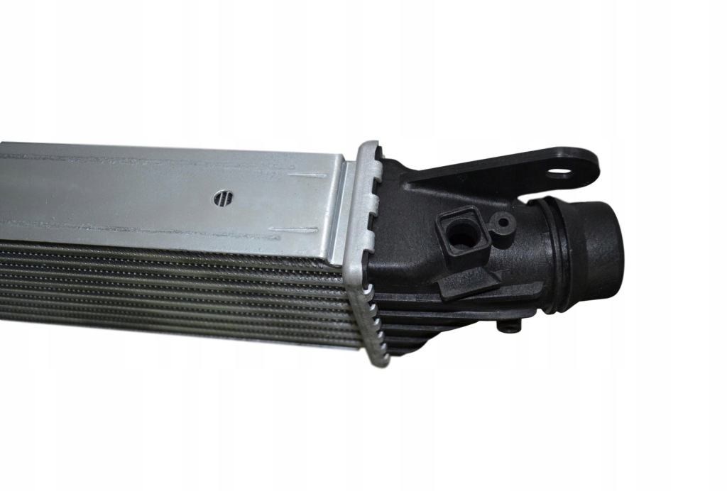 Радіатор інтеркулер opel adam corsa 1,0 tb 13- Доставка