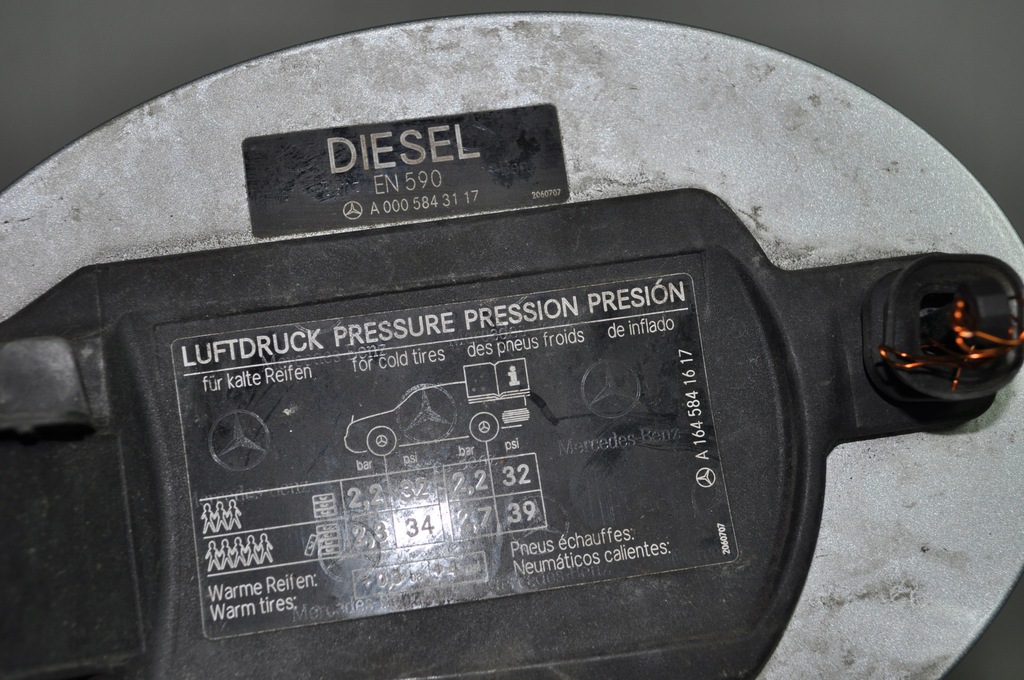 фото №2, Кришка заливної пального mercedes w164