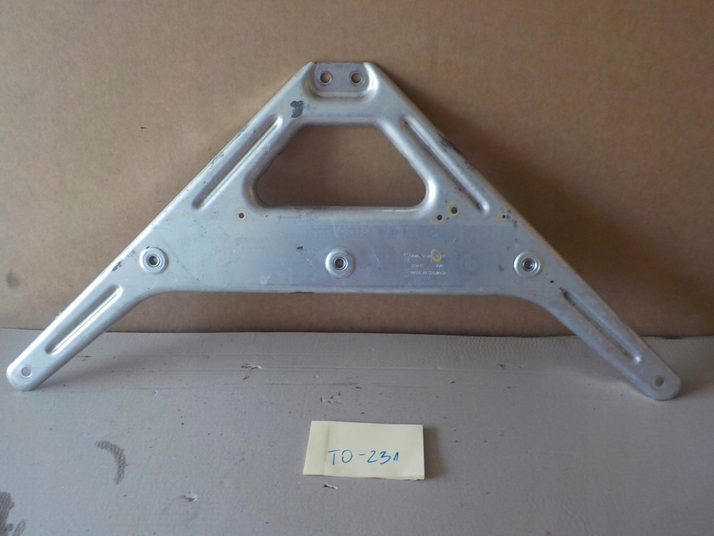 фото №1, Vw touareg iii кронштейн усилитель 4m0806303