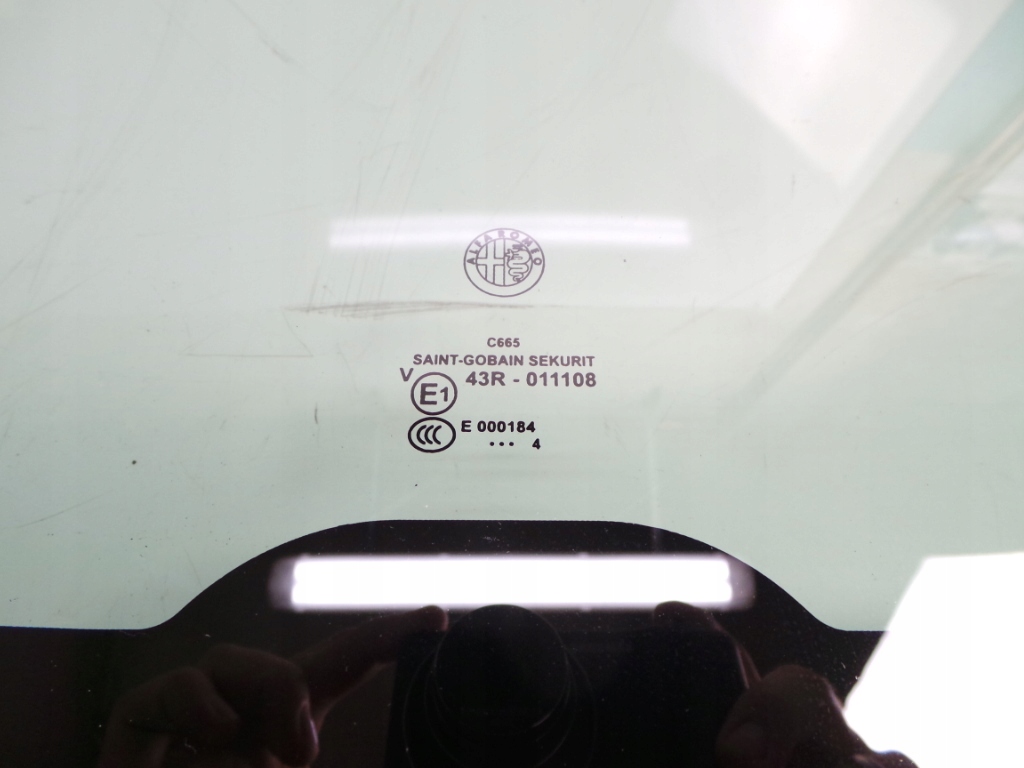 фото №4, Стекло крышки задняя alfa romeo 4c 2015