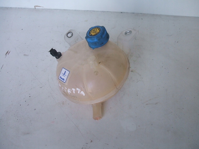 фото №1, Alfa romeo giulietta бачок расширительный жидкость