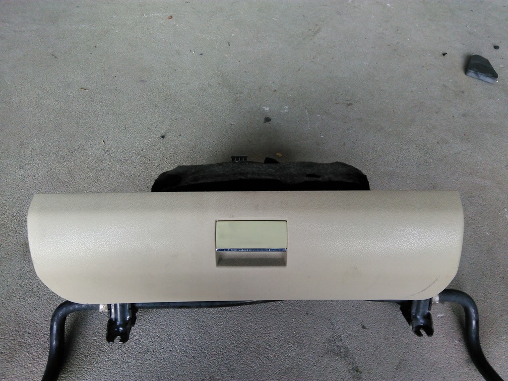 фото №1, Бардачок пасажира mercedes a klasa w 169 бежевий