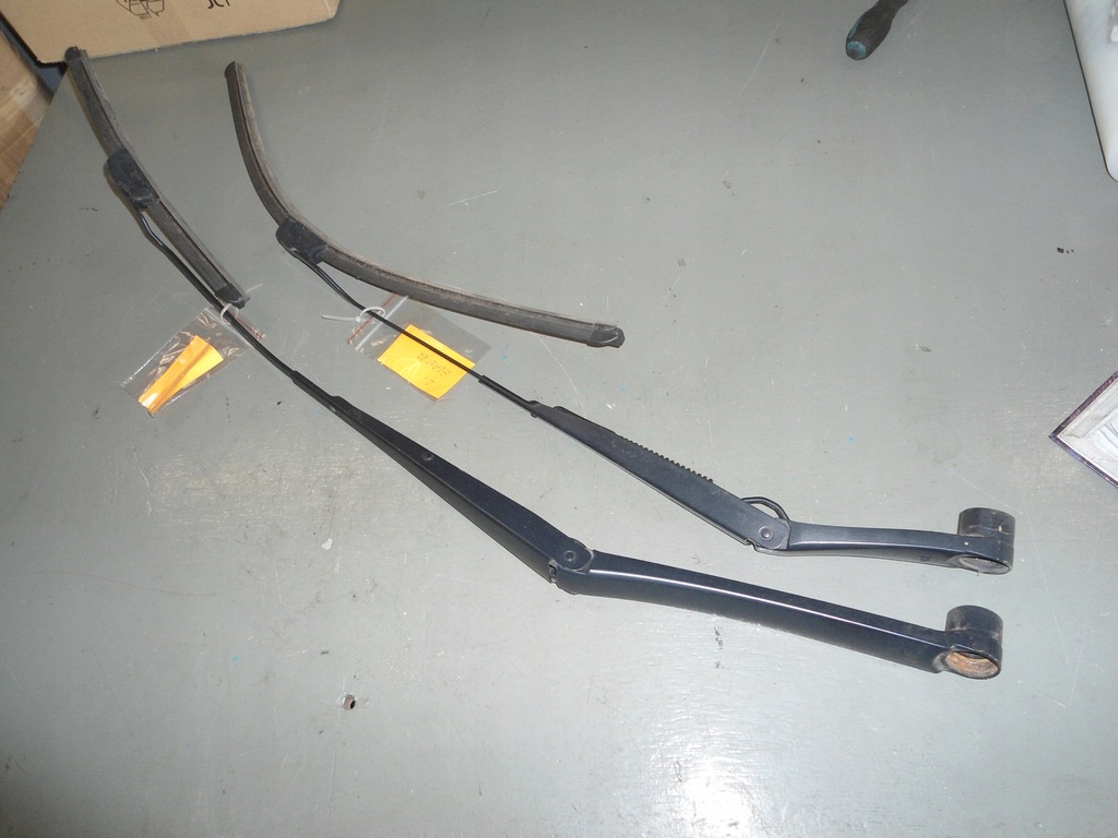 фото №1, Рычаг дворники правое hyundai elantra 2013