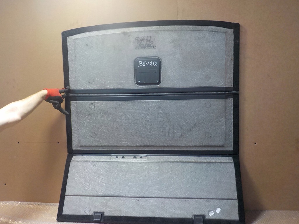 фото №5, Passat b6 2.0 fsi коврик пол багажника kombi