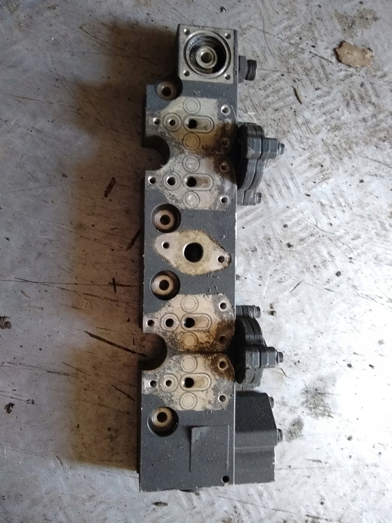 фото №1, Scania r 420 hpi молдинг паливна котушок 1511693