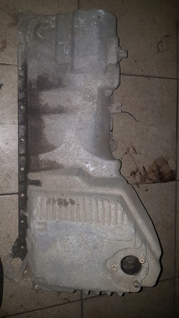 фото №1, Поддон масляная bmw e36 e39 2.0 2.5 17409179