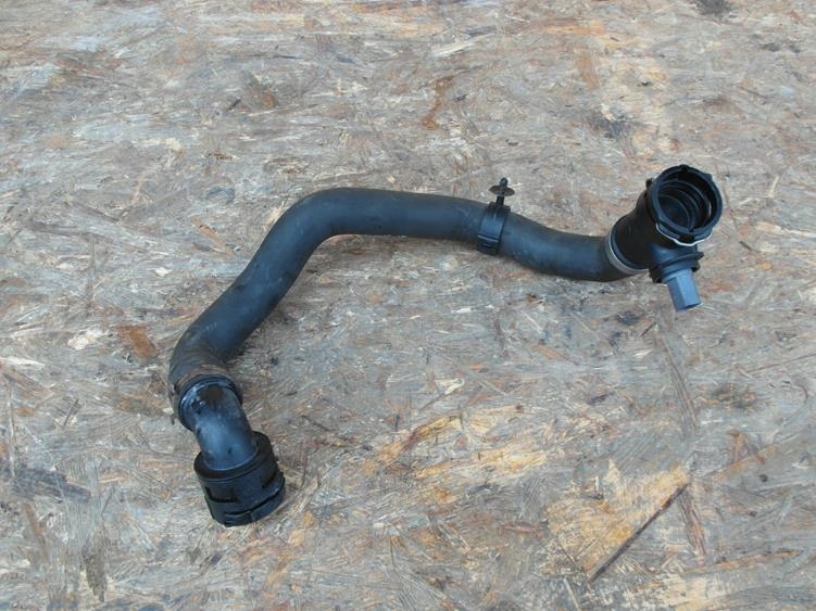 фото №1, Audi s3 8p golf vi r20 cupra r 2.0 tfsi bwj шланг wody водяной 1k0122051cm