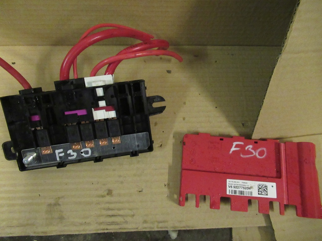 фото №1, Bmw f30 f31 клема розподільник 922775204