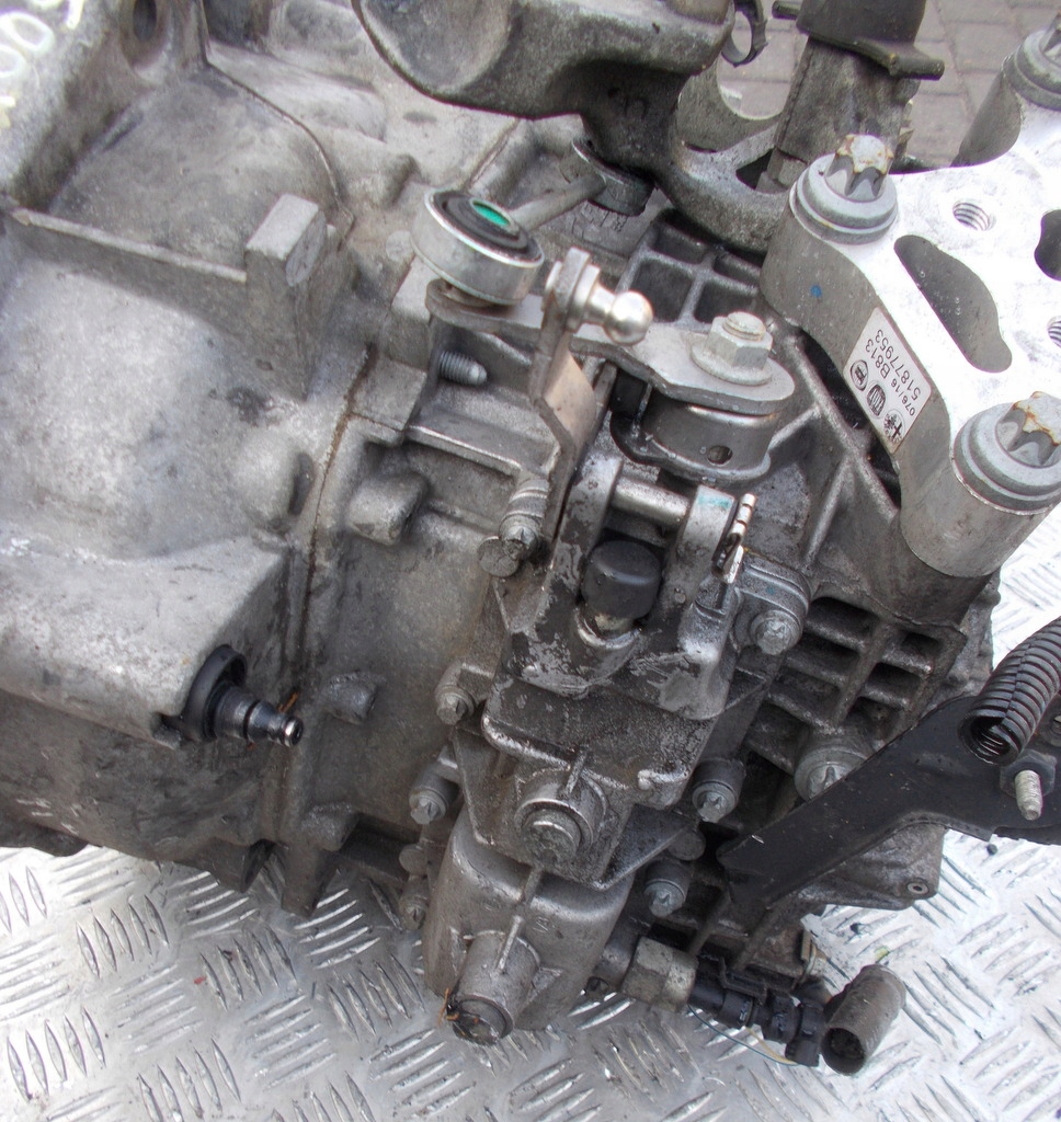 Коробка передач передач 1.6 m-jet c635.6.35.33 fiat jeep 55250410 в Украине