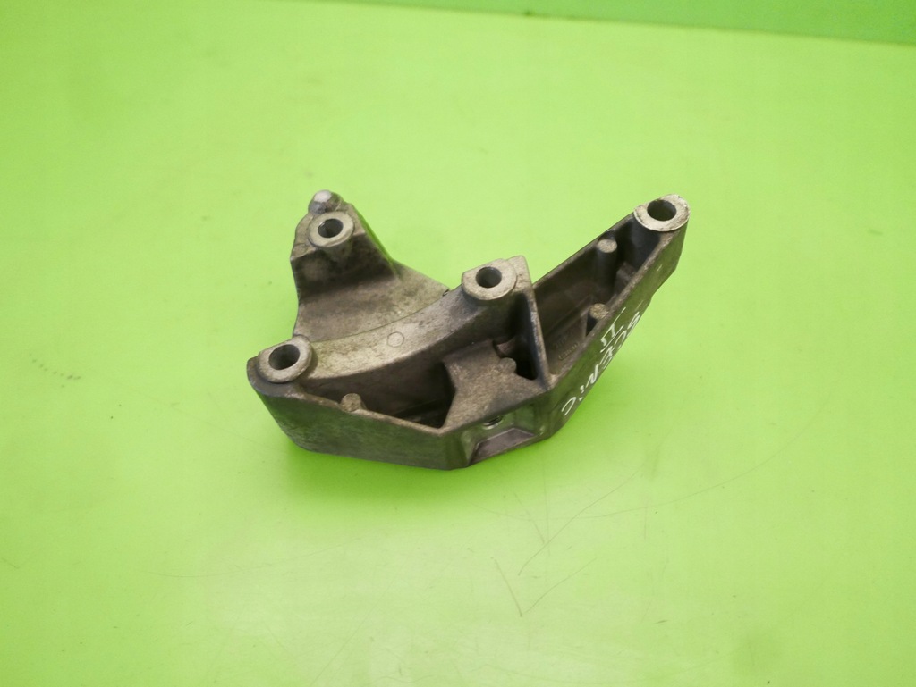 фото №9, Кронштейн двигуна 8200108112 renault scenic ii 1.5 dci