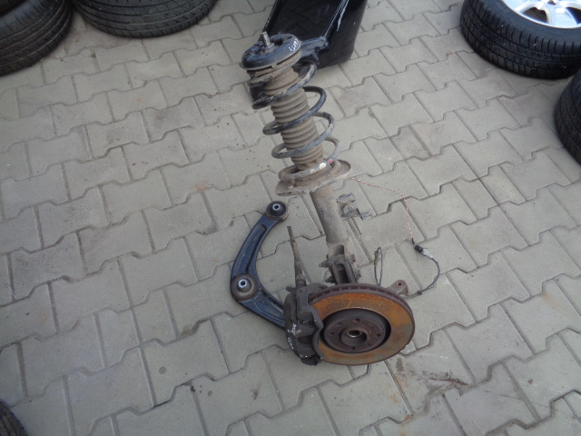 фото №1, Peugeot 3008 1.6 vti амортизатор поворотный кулак левая