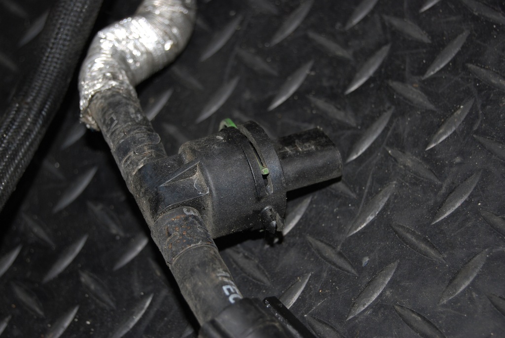 фото №7, Провода топлива audi a8 d3 4.2 tdi 057130300af