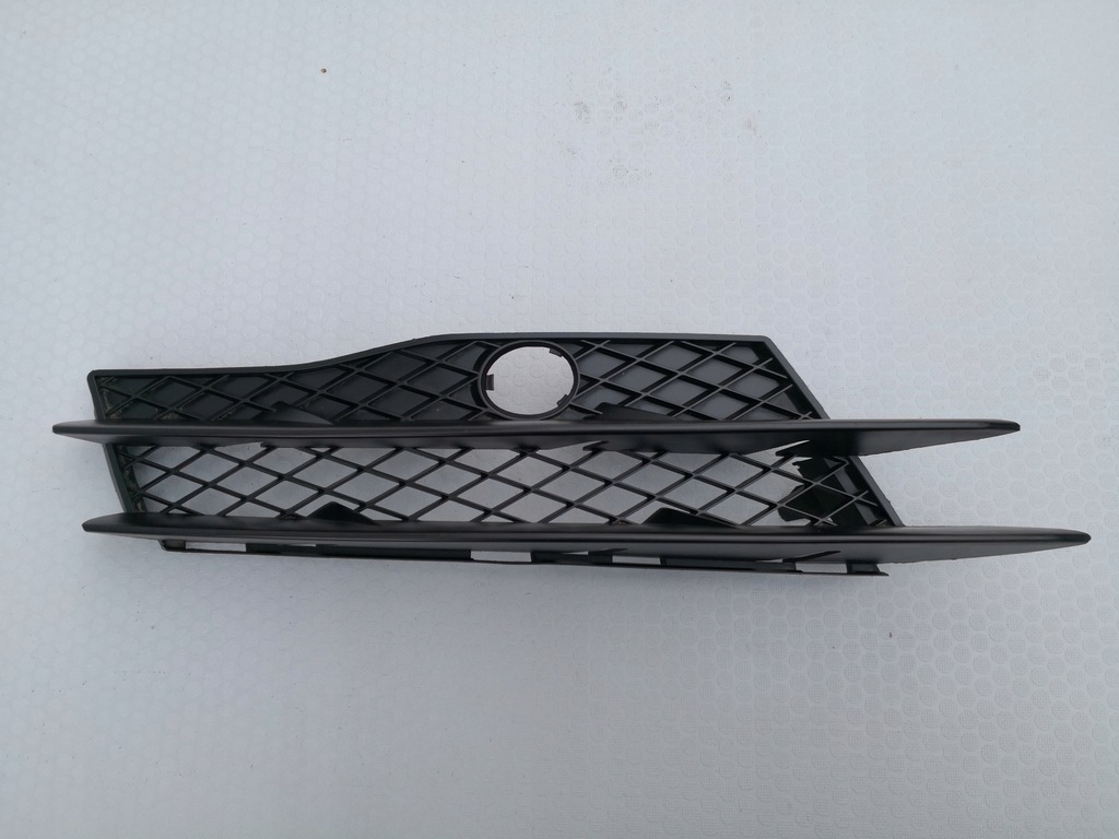 фото №1, Решітка бампера audi r8 420 права