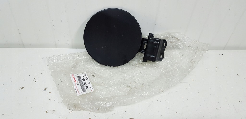 Купити Yaris 3 11-20 кришка горловини  паливної  нова оригінальна 77350-0d080
