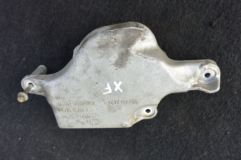 фото №1, Кронштейн двигателя 2.2d jaguar xf x250 lift