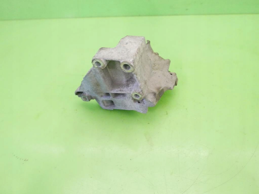 Кронштейн генератора ford focus mk1 fl 1.8 16v 115km Недорого