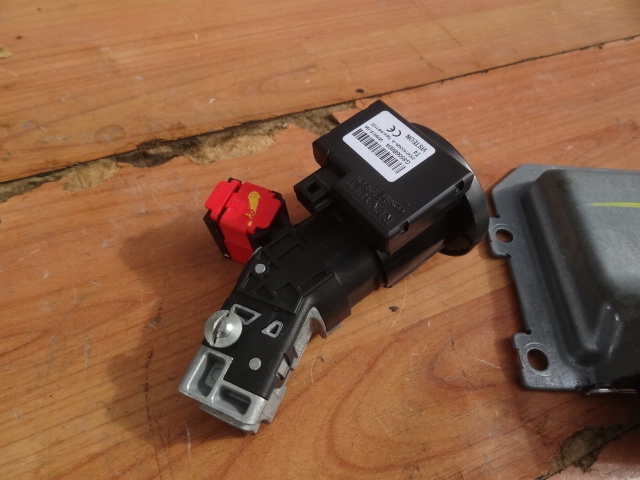 фото №8, Dacia sandero ii 2018 lift 1,0 sce бортовий комп'ютер набір