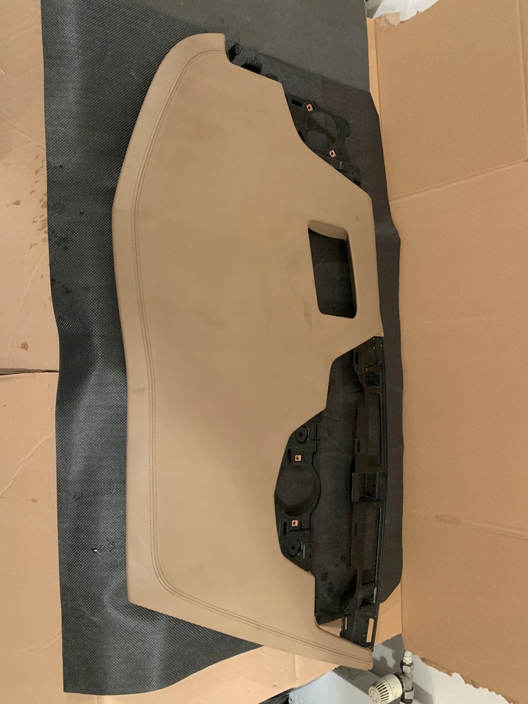 фото №1, Cadillac xt5 панель приладів консоль накладка